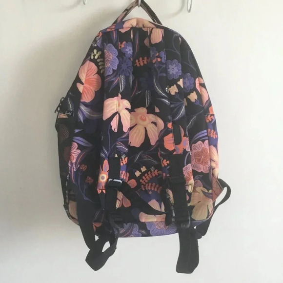 Herschel flowered  backpack - Picture 2 of 15